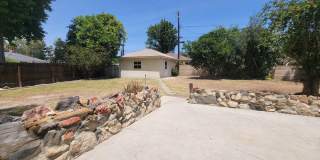 Spacious 3 Bedroom Canoga Park House Gallery 22