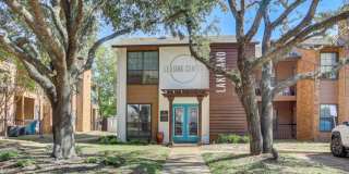 Lakeland Apartments Gallery 1