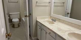 3BD/2BA Townhouse Located in the Heart of East Memphis Gallery 8