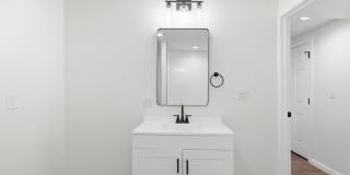 Fully Updated 2-Bed with Modern Finishes Gallery 22