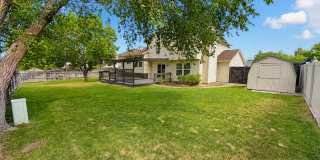 Spacious 5-Bedroom Sandy Home with Large Fenced Yard Spacious 5-Bedroom Sandy Home with Large Fenced Yard Gallery 41