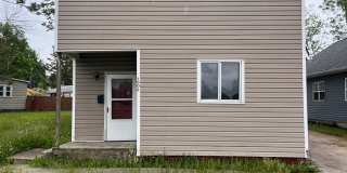 Preleasing for August 2026! 2 Bedrooms Home located in Downtown Muncie! Gallery 13