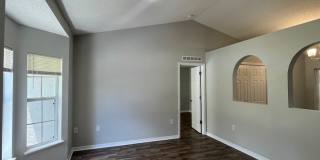 Spacious 4 Bedroom Home in Pine Grove! Gallery 3