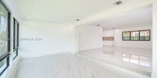 1621 S Treasure Dr Gallery 19