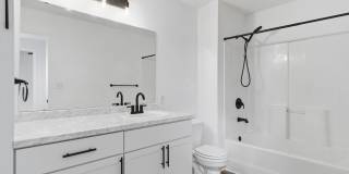 1447 E Oakwood Lane Gallery 21