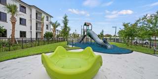 Edera Palm Springs Gallery 40