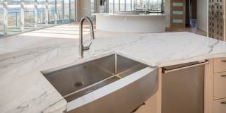 Yacht Harbor Club Gallery 41