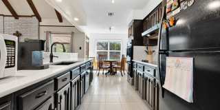 Discover Old World Charm in Northern Hills! Discover Old World Charm in Northern Hills! Gallery 7