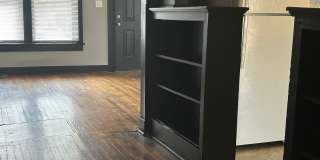 1417 West 11th Street Gallery 6