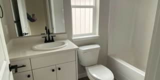 Modern 3-Bedroom Home Backing to Greenbelt in Meridian! Gallery 16