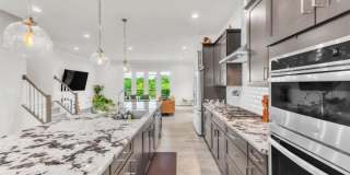 23575 HOPEWELL MANOR Terrace Gallery 7