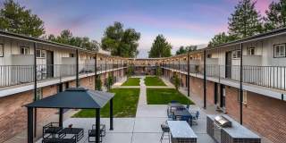 Acoma Square Gallery 4