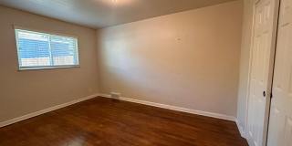 $0 DEPOSIT OPTION. CHARMING 2BED/1BATH DUPLEX NEAR SLOAN LAKE!! Gallery 19