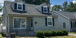 Spacious 3-Bedroom, 2-Bath House in South Euclid Gallery 60