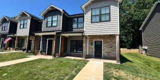 End Unit Luxury Townhouse in Campbell County Gallery 1
