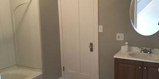 Single Family Home 3 beds 2 full bath Available Now! Gallery 4