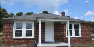 Charming 2 Bed/ 1 Bath Brick Ranch - Located in China Grove - Move in Ready - Large Lot Gallery 1