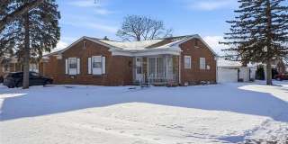 6341 N Charlesworth Street Gallery 1