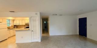 325 NE 131st St Gallery 27