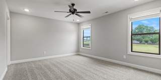 "Get $3,000 Off Rent Today!" Offer Expires 08/31 - Call for details Gallery 29