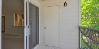 Adagio Gallery 16