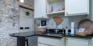 Downtown Cottage- Fully Furnished Gallery 17