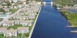 210 Horizon Street E Gallery 42