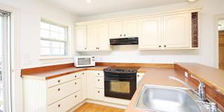 Charming Home With Fenced Yard Gallery 8