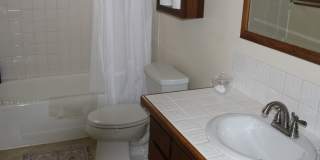 Riverfront 4 Bedroom Vacation Home Includes utiliities Gallery 24