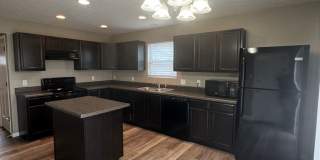 Spacious 3 Bedroom home! Gallery 5