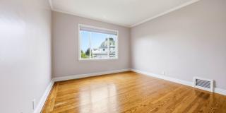 53 Stanyan Street Gallery 26