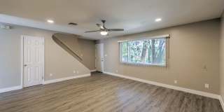 Huge one bedroom condo close community pool and tennis courts. Gallery 7