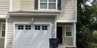 Pet Friendly Beautifully Updated 2BD/2.5BA Townhome Gallery 1