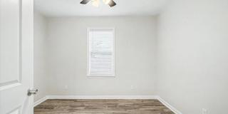 Downtown 2 bedroom Condo Gallery 20