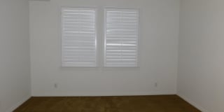 Beautiful 4 bed, 2.5 bath unit in Orange. Gallery 12