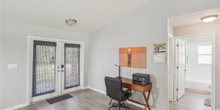 940 Belmont Street E Gallery 24