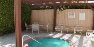Beautiful and spacious multilevel townhouse in model home condition Gallery 34