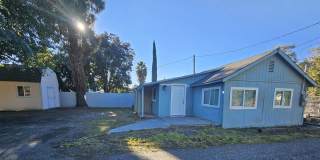 Charming 2/1 Home For Rent in Gerber! Gallery 1