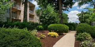 Tysons Glen and Devonshire Square Apartments & Townhomes Gallery 4