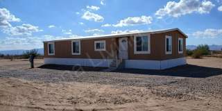 RENOVATED, PRIVATE & SPACIOUS HOME Gallery 1