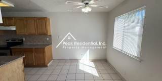 Charming 2 bedroom 1 bathroom Apartment! Gallery 6