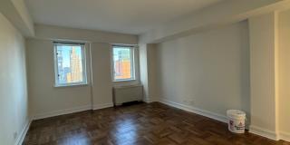 196 E 71st St Gallery 8