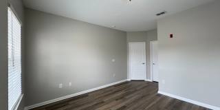 Updated 2BR Condo with Garage in Hunter’s Creek Gallery 16