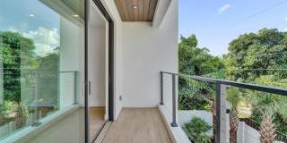 1525 NE 15TH Avenue Gallery 29