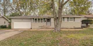 3 bed, 1.5 bath, 2 car garage, allows pets Gallery 1