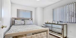 270 Captains Walk Gallery 39