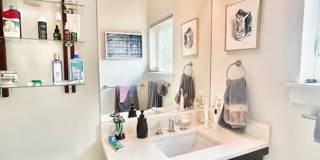 Lovely 2 BR/ 2 BA Condo in Adams Morgan! Gallery 23