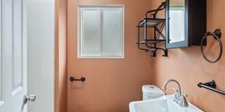 2515 1/2 Sumner Avenue - 2 Gallery 9