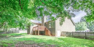 Charming 3 Bedroom Home Gallery 28