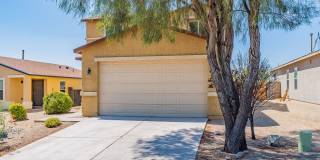 Sun-Drenched Sahuarita Living: 3-BR Home with 2-Car Garage & Private Backyard Gallery 1